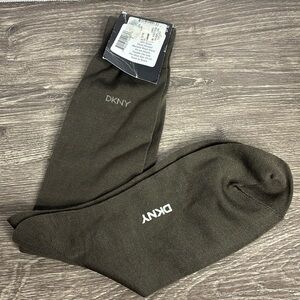 NWT DKNY Men’s Olive Green Socks Shoe Size 10-13 Made In Korea